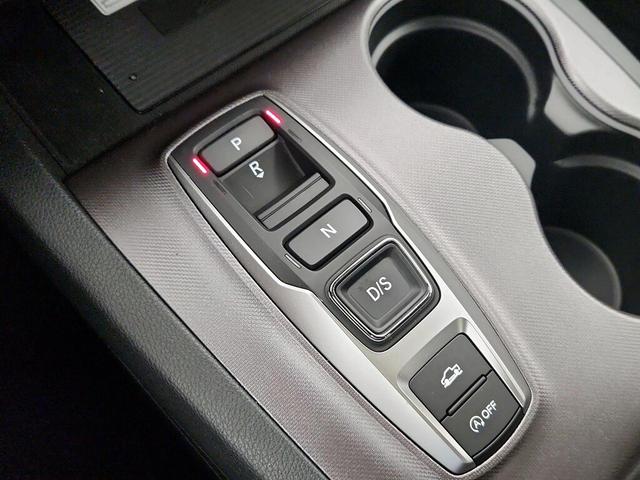 Photo of 2023 Gray Honda Ridgeline
