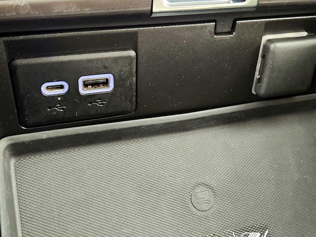 Photo of 2021 Silver GMC Yukon XL
