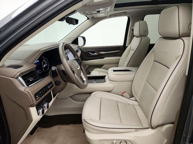 Photo of 2021 Silver GMC Yukon XL