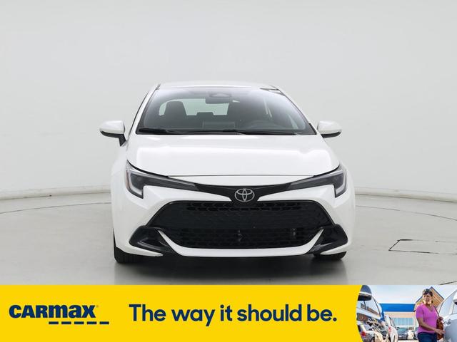 Photo of 2025 White Toyota Corolla Hatchback