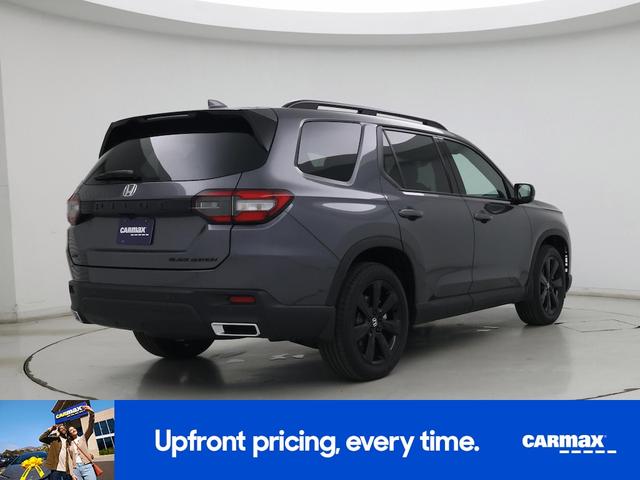 Photo of 2025 Gray Honda Pilot