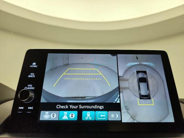Photo of 2025 Gray Honda Pilot