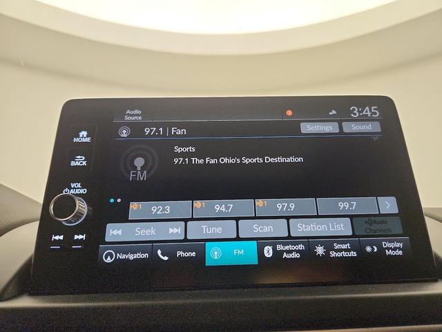 Photo of 2025 Gray Honda Pilot