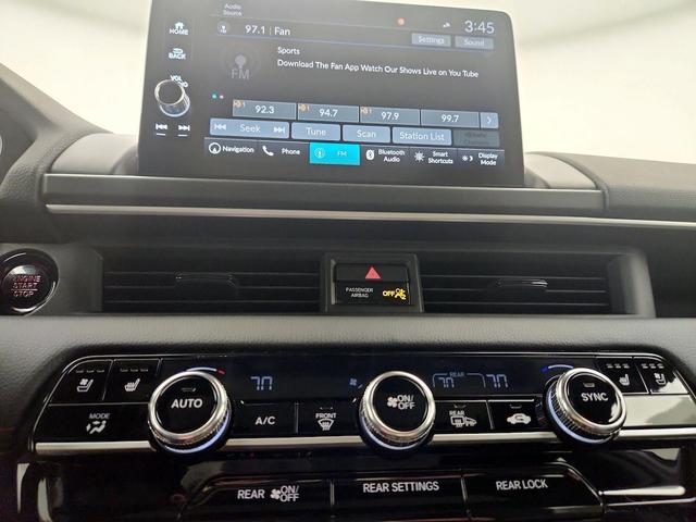 Photo of 2025 Gray Honda Pilot