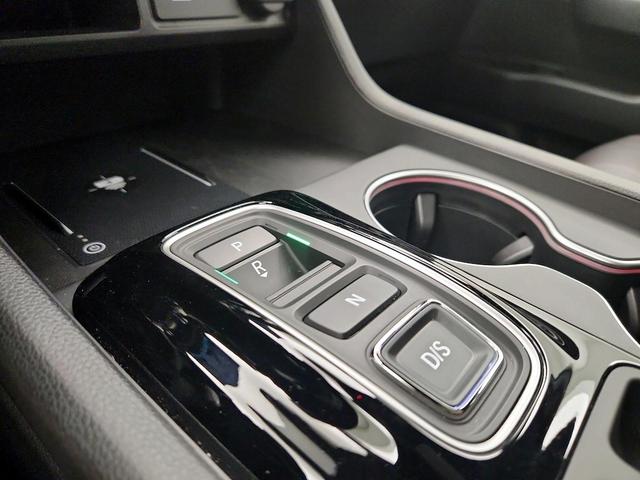Photo of 2025 Gray Honda Pilot