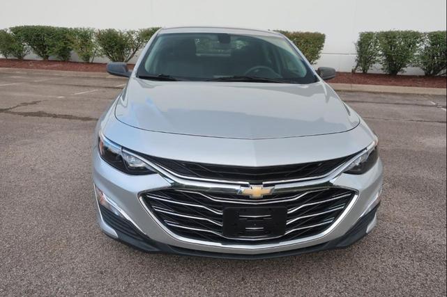 Photo of 2020 Silver Ice Metallic Chevrolet Malibu