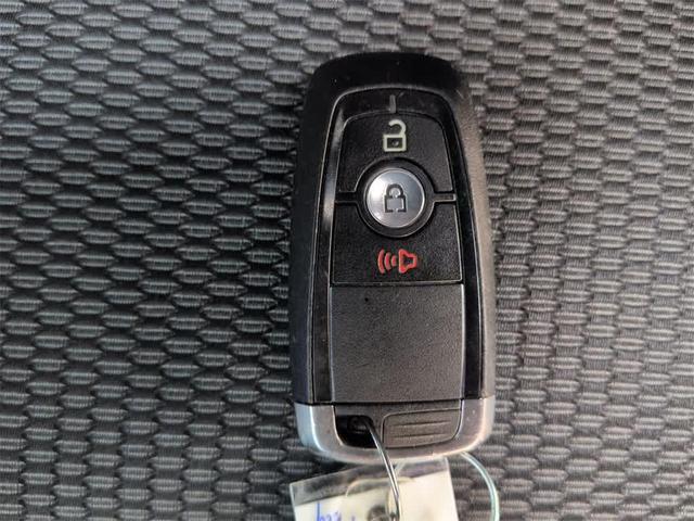 Photo of 2018 Oxford White Ford Explorer