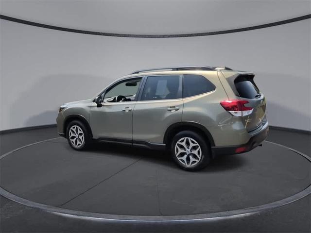 Photo of 2020 Jasper Green Metallic Subaru Forester