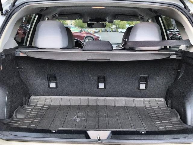 Photo of 2022 Crystal White Pearl Subaru Crosstrek