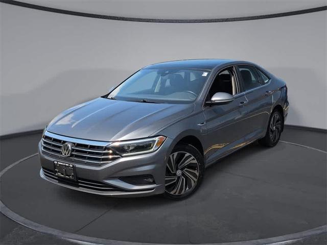 Photo of 2019 Platinum Gray Metallic Volkswagen Jetta