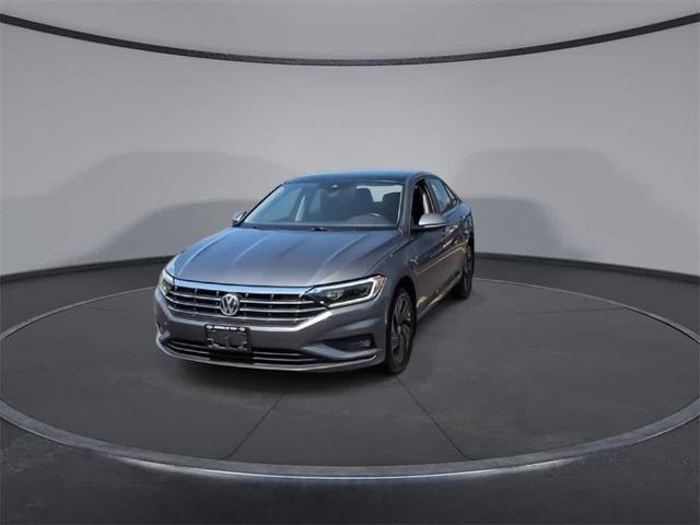 Photo of 2019 Platinum Gray Metallic Volkswagen Jetta