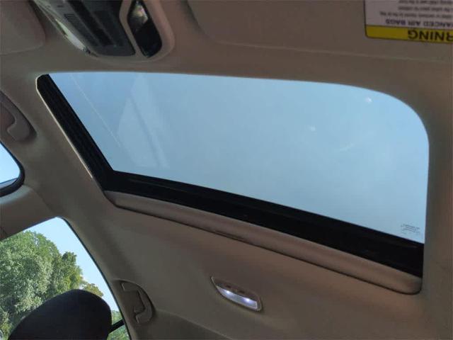 Photo of 2023 Crystal White Pearl Subaru Legacy