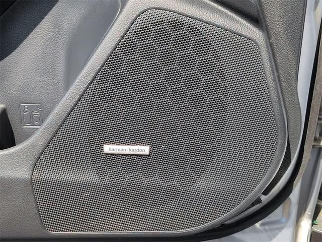 Photo of 2017 Ice Silver Metallic Subaru Forester