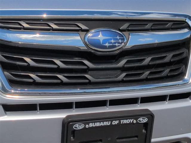 Photo of 2017 Ice Silver Metallic Subaru Forester
