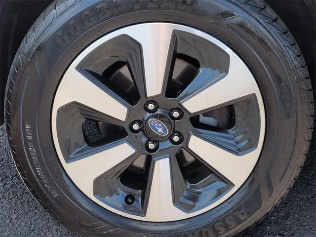 Photo of 2017 Ice Silver Metallic Subaru Forester