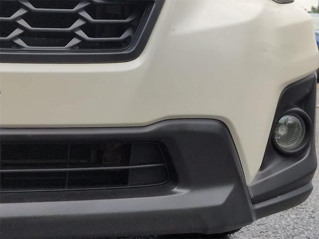 Photo of 2018 Crystal White Pearl Subaru Crosstrek
