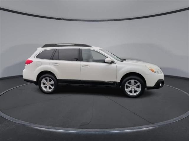 Photo of 2014 Satin White Pearl Subaru Outback
