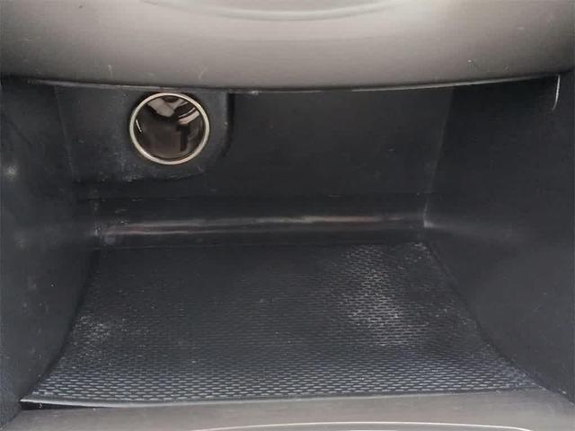 Photo of 2014 Satin White Pearl Subaru Outback