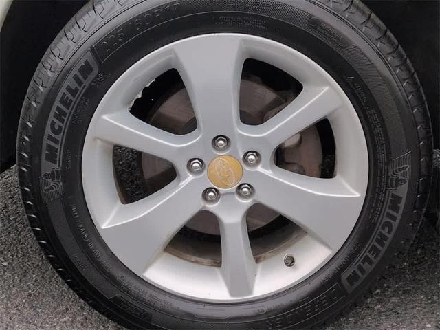 Photo of 2014 Satin White Pearl Subaru Outback