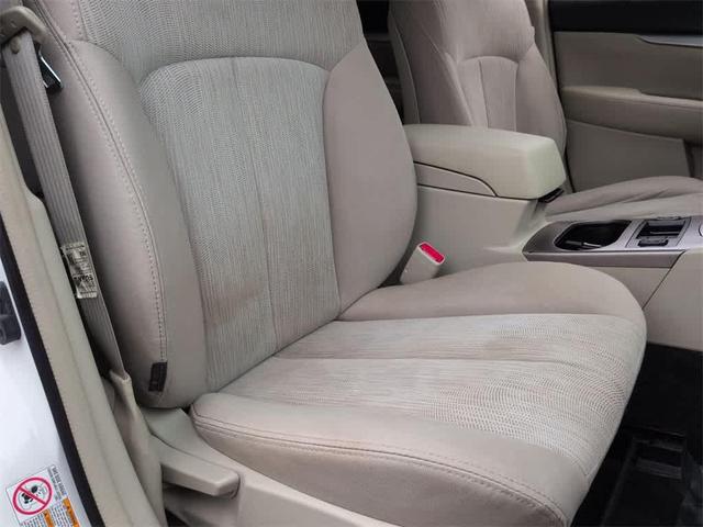 Photo of 2014 Satin White Pearl Subaru Outback