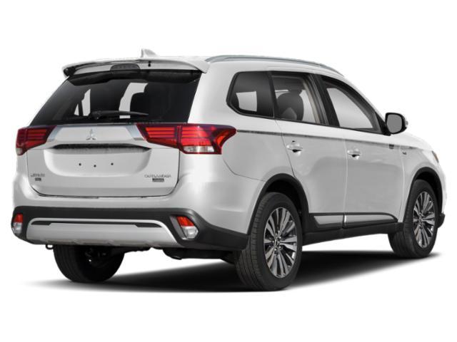 Photo of 2020 Pearl White Mitsubishi Outlander