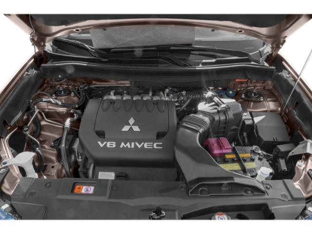 Photo of 2020 Pearl White Mitsubishi Outlander