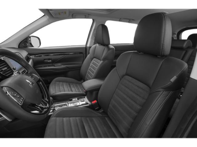 Photo of 2020 Pearl White Mitsubishi Outlander
