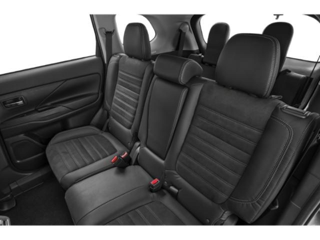Photo of 2020 Pearl White Mitsubishi Outlander