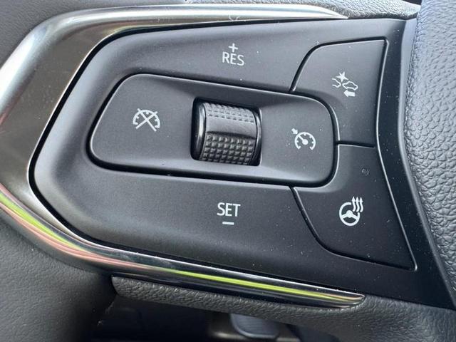 Photo of 2025 Summit White Chevrolet Trax