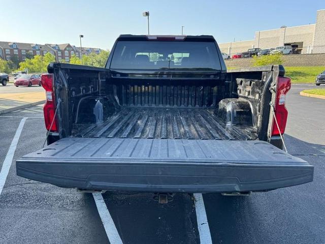 Photo of 2021 Black Chevrolet Silverado 1500