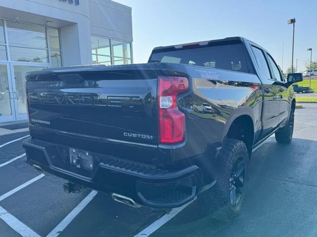 Photo of 2021 Black Chevrolet Silverado 1500