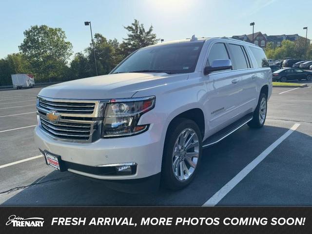 Photo of 2019 Iridescent Pearl Tricoat Chevrolet Suburban