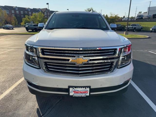 Photo of 2019 Iridescent Pearl Tricoat Chevrolet Suburban