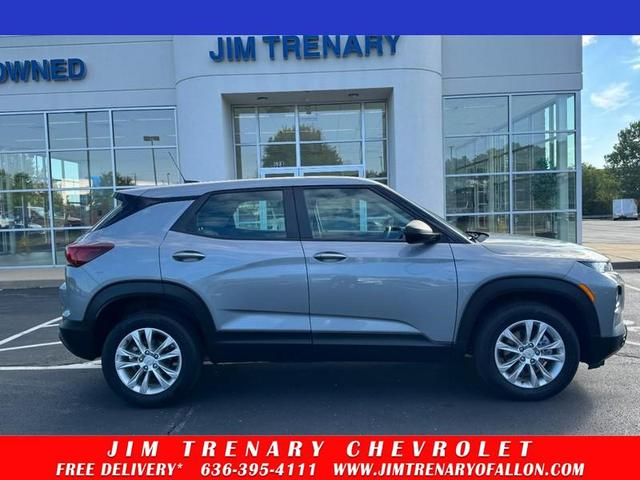 Photo of 2023 Sterling Gray Metallic Chevrolet Trailblazer