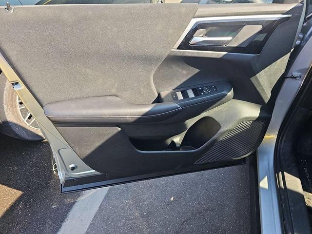 Photo of 2024 Alloy Silver Metallic Mitsubishi Outlander
