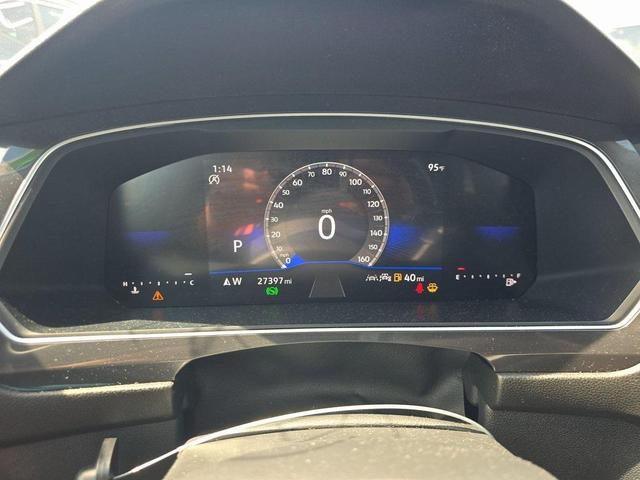 Photo of 2024 Platinum Gray Metallic Volkswagen Tiguan