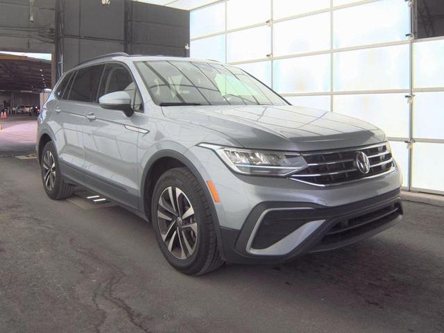 Photo of 2024 Platinum Gray Metallic Volkswagen Tiguan