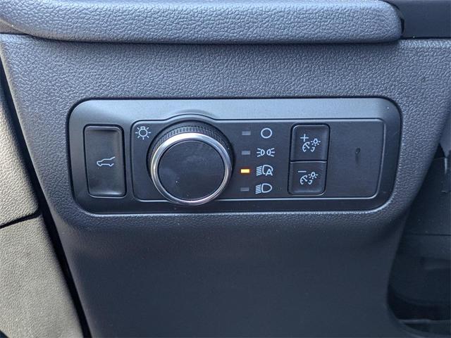 Photo of 2024 Silver Metallic Ford Escape
