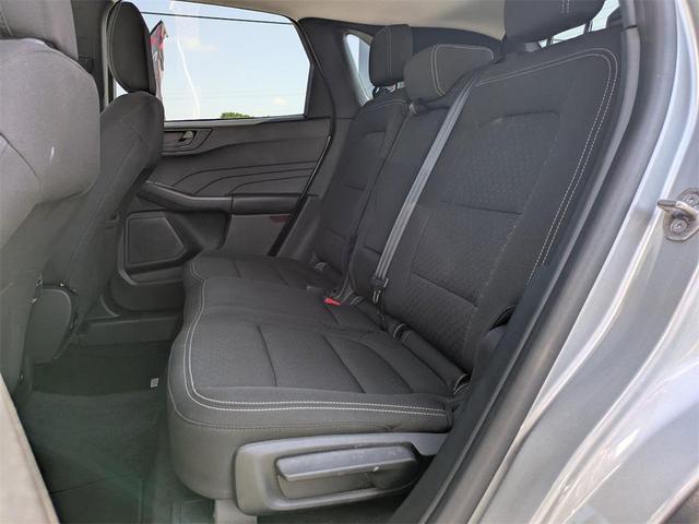Photo of 2024 Silver Metallic Ford Escape