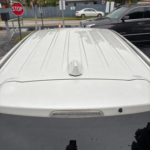 Photo of 2020 Pearl White Mitsubishi Outlander