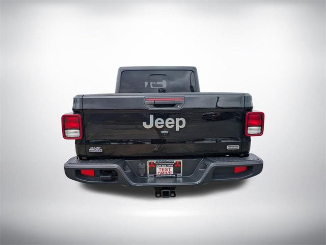Photo of 2022 Black Clearcoat Jeep Gladiator