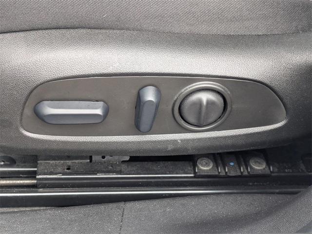 Photo of 2024 Summit White Chevrolet Malibu