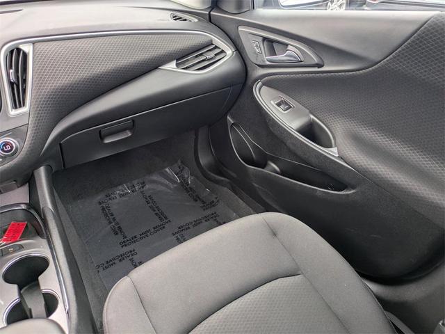 Photo of 2024 Summit White Chevrolet Malibu