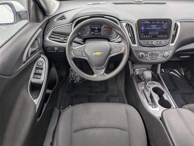 Photo of 2024 Summit White Chevrolet Malibu