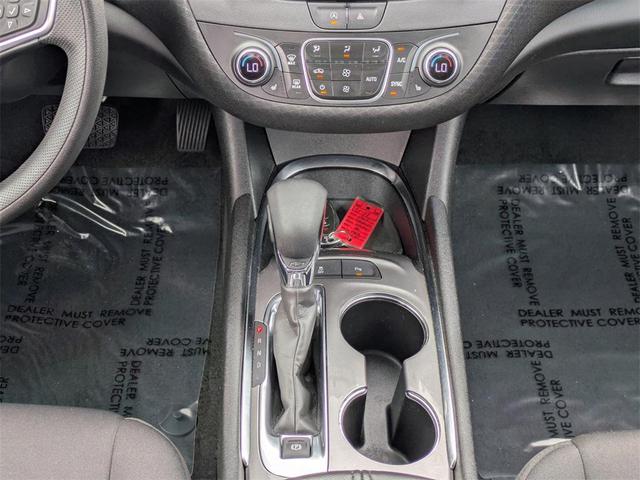 Photo of 2024 Summit White Chevrolet Malibu