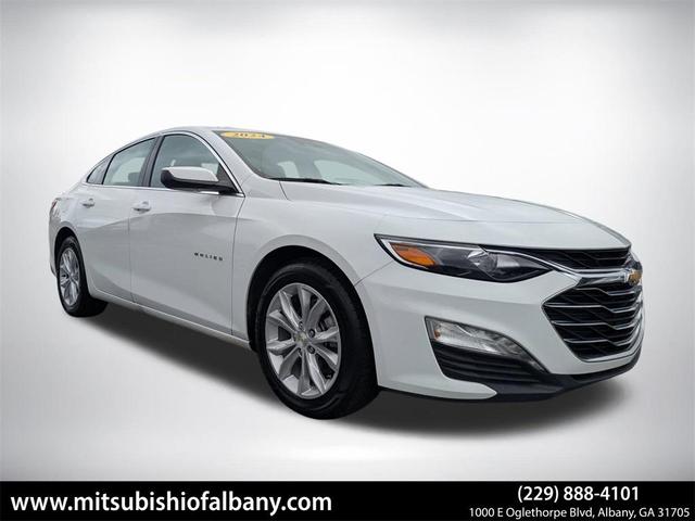 Photo of 2024 Summit White Chevrolet Malibu