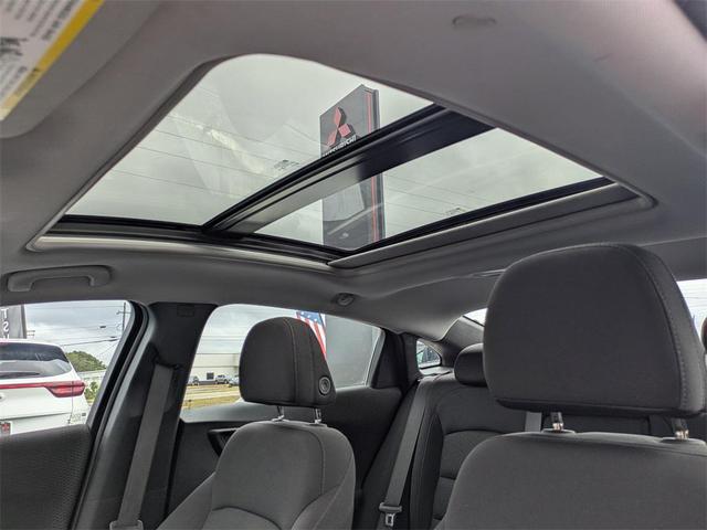 Photo of 2024 Summit White Chevrolet Malibu
