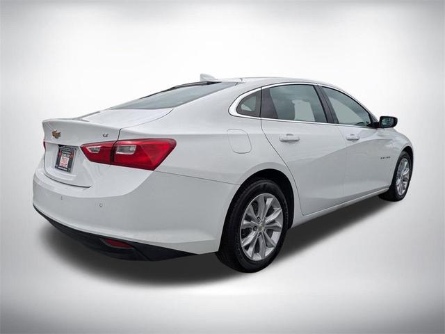 Photo of 2024 Summit White Chevrolet Malibu