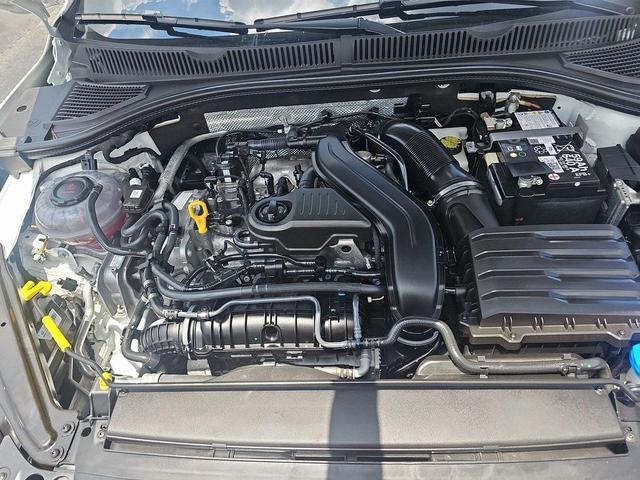 Photo of 2024 Pure White Volkswagen Jetta