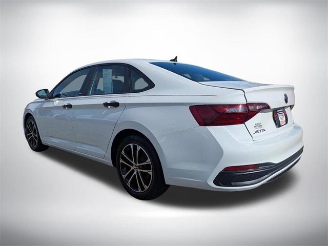 Photo of 2024 Pure White Volkswagen Jetta